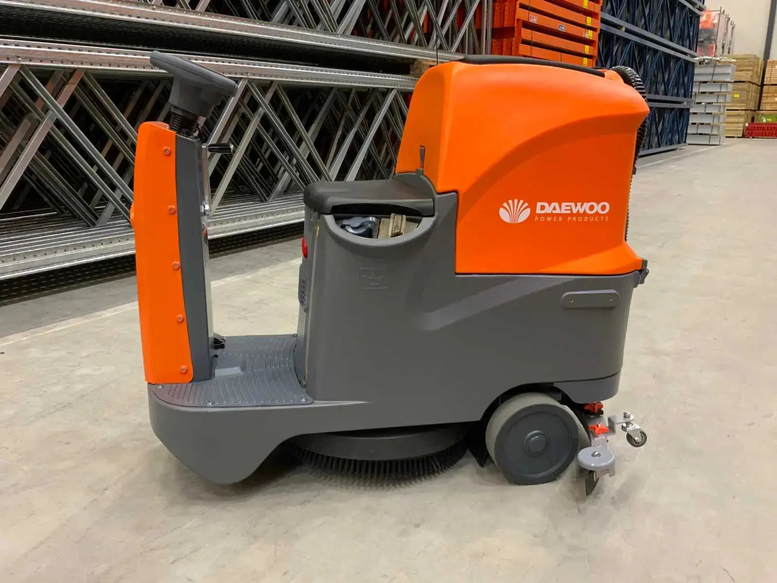 Autolaveuse Autoportée à Batterie DAFR70 Gondole Tego