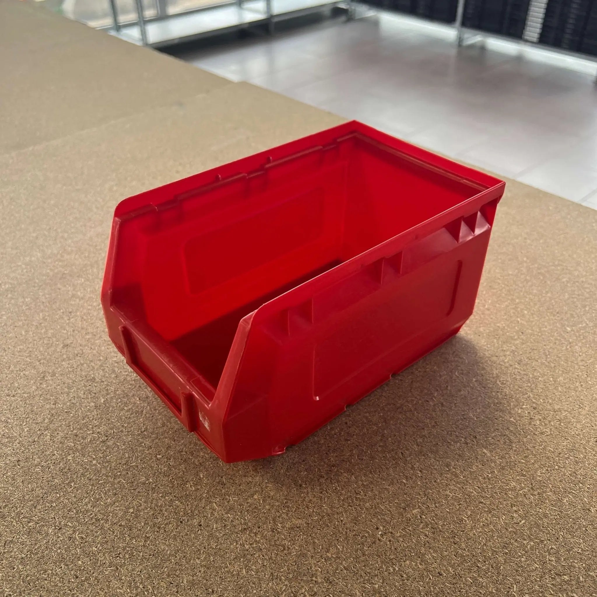 Bac à bec L 23 l 14 H 12 rouge - System AgencementBac à bec